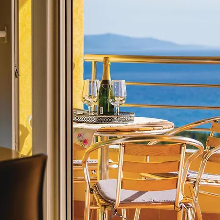 Stunning In With House Sea View *